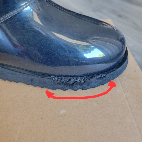 UGG Classic Clear Mini II Waterproof Boot - Picture 8 of 8